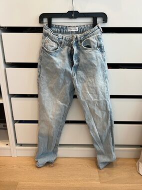 ZARA Light Blue Relaxed High-Rise Jeans